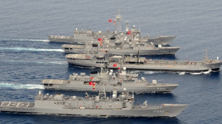 ΕΚΤΑΚΤΟ! Σκηνικό πολέμου στην Κύπρο – Πέντε τουρκικά πλοία και μία ιταλική φρεγάτα στην ΑΟΖ – «Μυρίζει μπαρούτι»